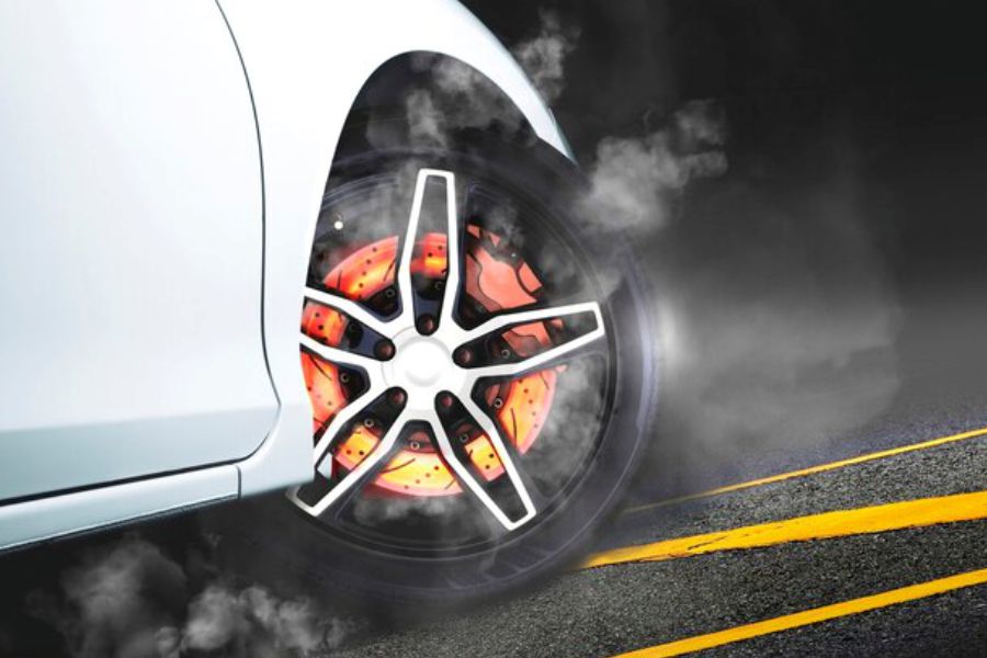 Sai fumaça dos freios do carro. Por quê isso acontece? | ABC Pneus | Rio de Janeiro